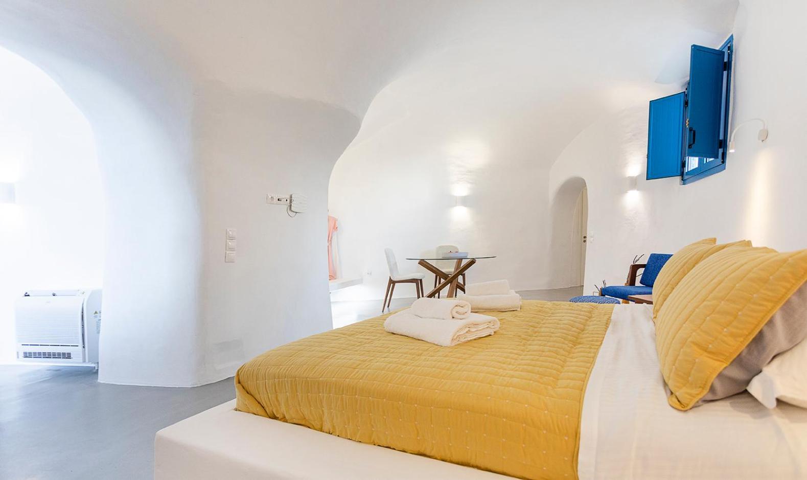 Rafael' S Mediteranian Cave Suites Firostefani Exterior photo